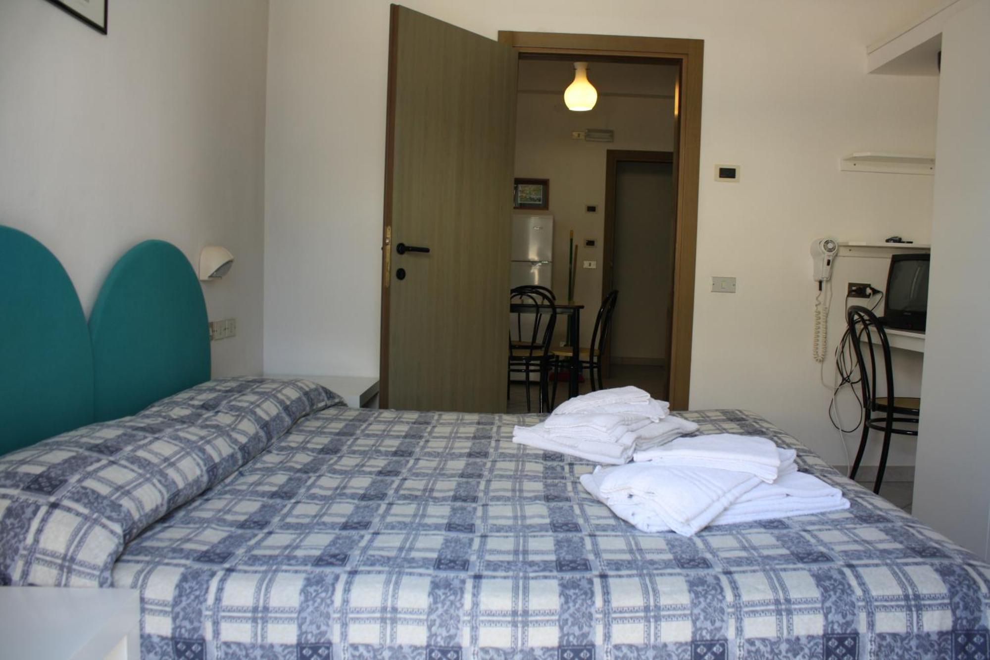 Residence Le Vele Cattolica Habitación foto